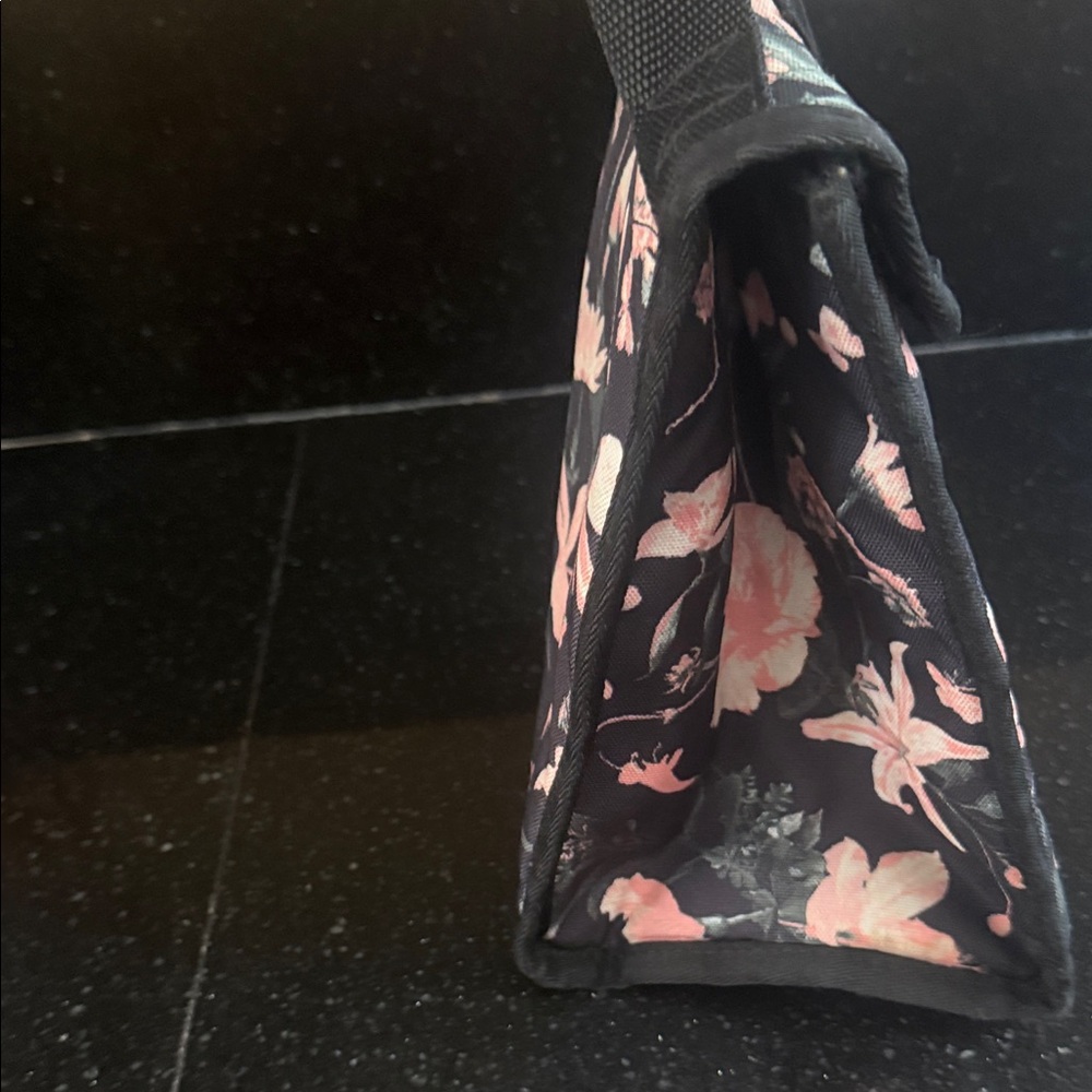 Vans Lunch bag Pouch with Pink Floral Print - Picture 3 of 4